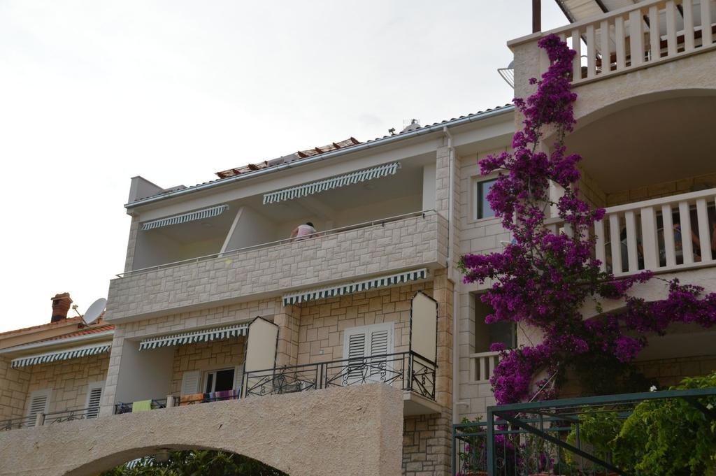 Apartments Biserka 볼 외부 사진