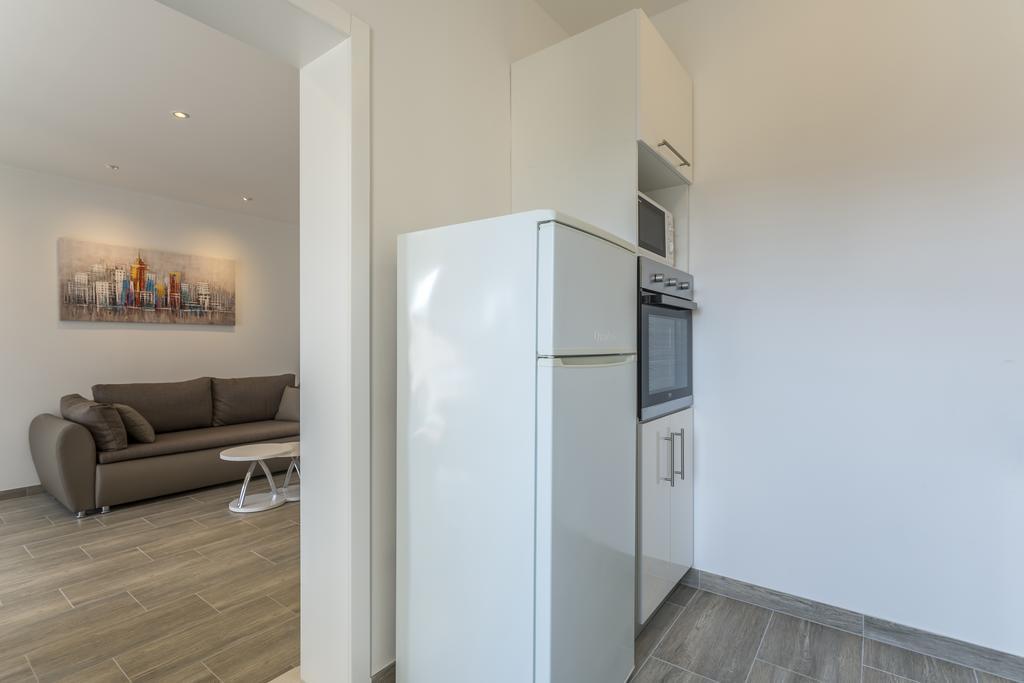 Apartments Biserka 볼 외부 사진