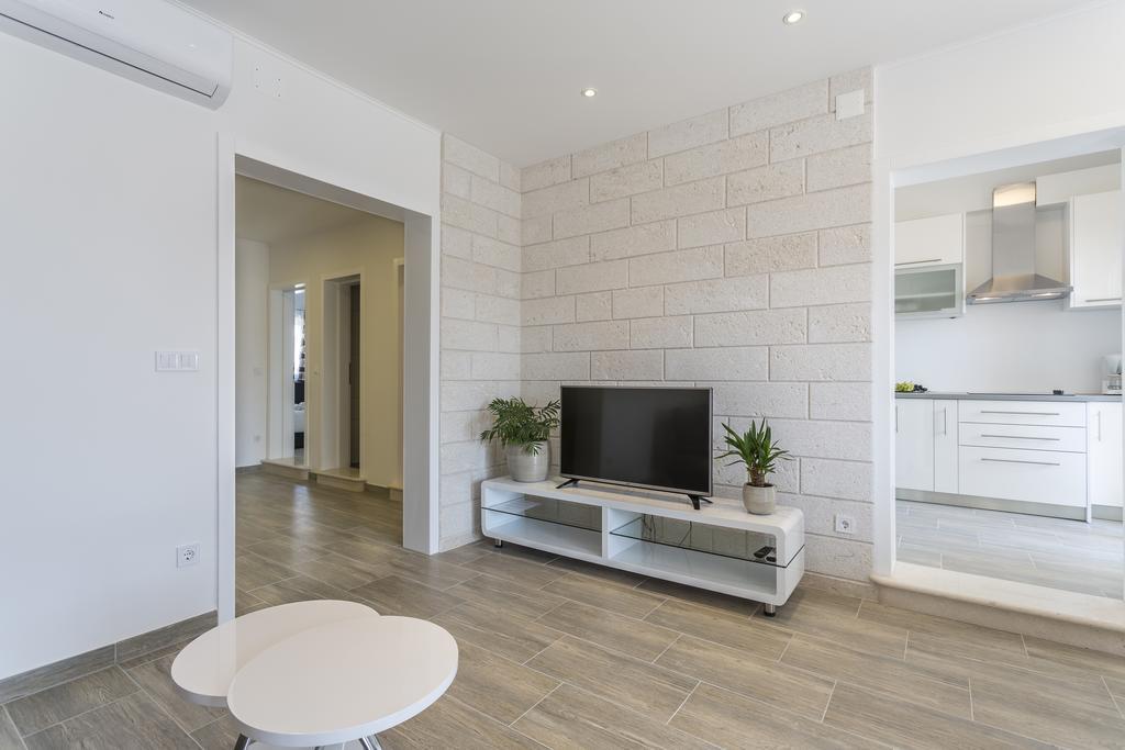 Apartments Biserka 볼 외부 사진