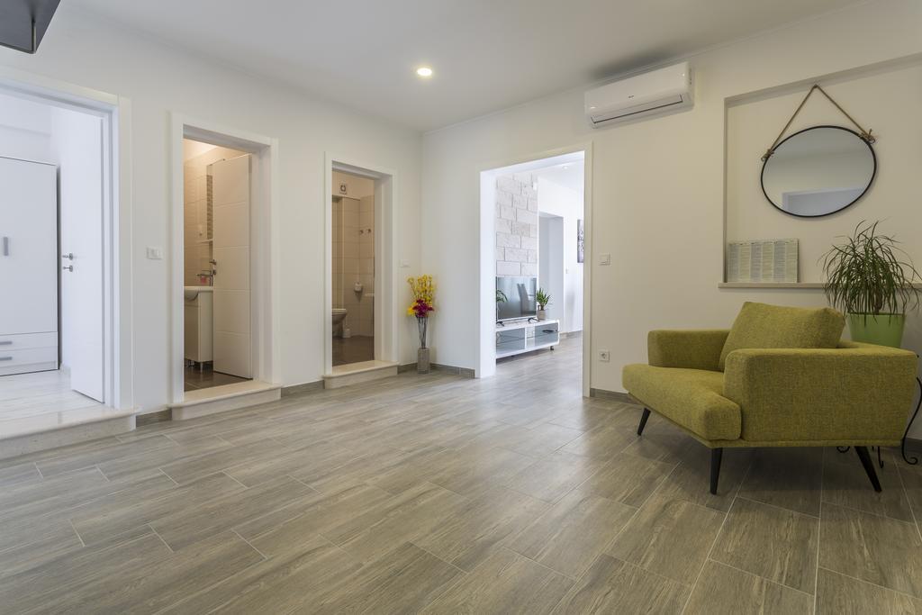 Apartments Biserka 볼 외부 사진