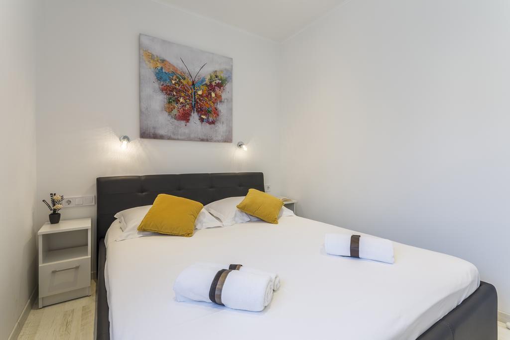 Apartments Biserka 볼 외부 사진